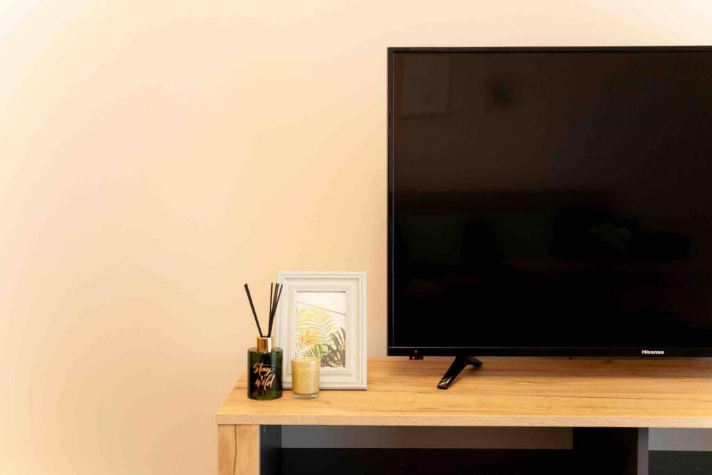 Gg Home - Cozy 1 Bedroom Apartment On Kazbegi Avenue 15 Tbilisi Luaran gambar