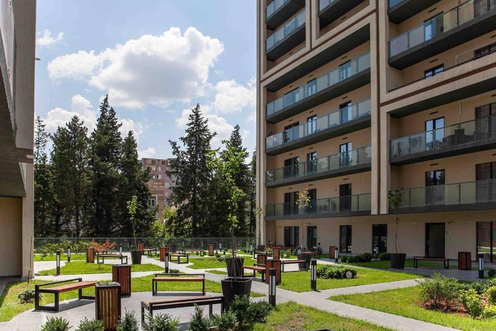 Gg Home - Cozy 1 Bedroom Apartment On Kazbegi Avenue 15 Tbilisi Luaran gambar