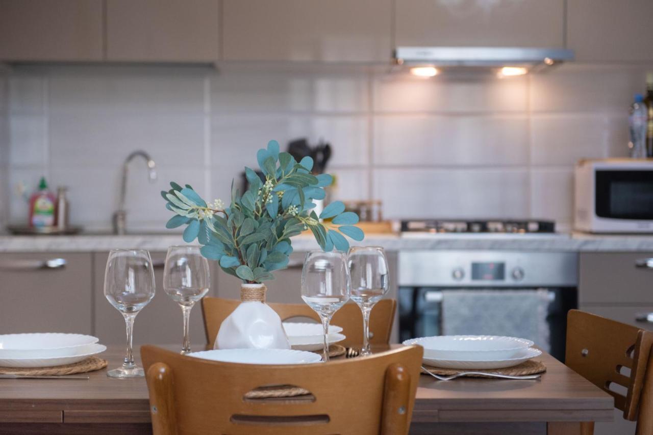 Gg Home - Cozy 1 Bedroom Apartment On Kazbegi Avenue 15 Tbilisi Luaran gambar